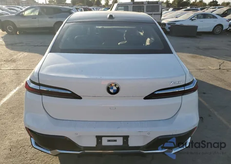 2025 BMW 740 I z USA, uszkodzony, nr VIN WBA23EH06SCT72278